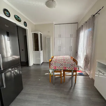 Nide House アパート *