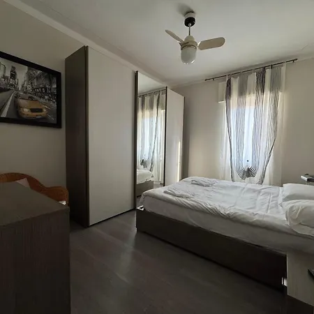 Nide House Apartamento Someraro